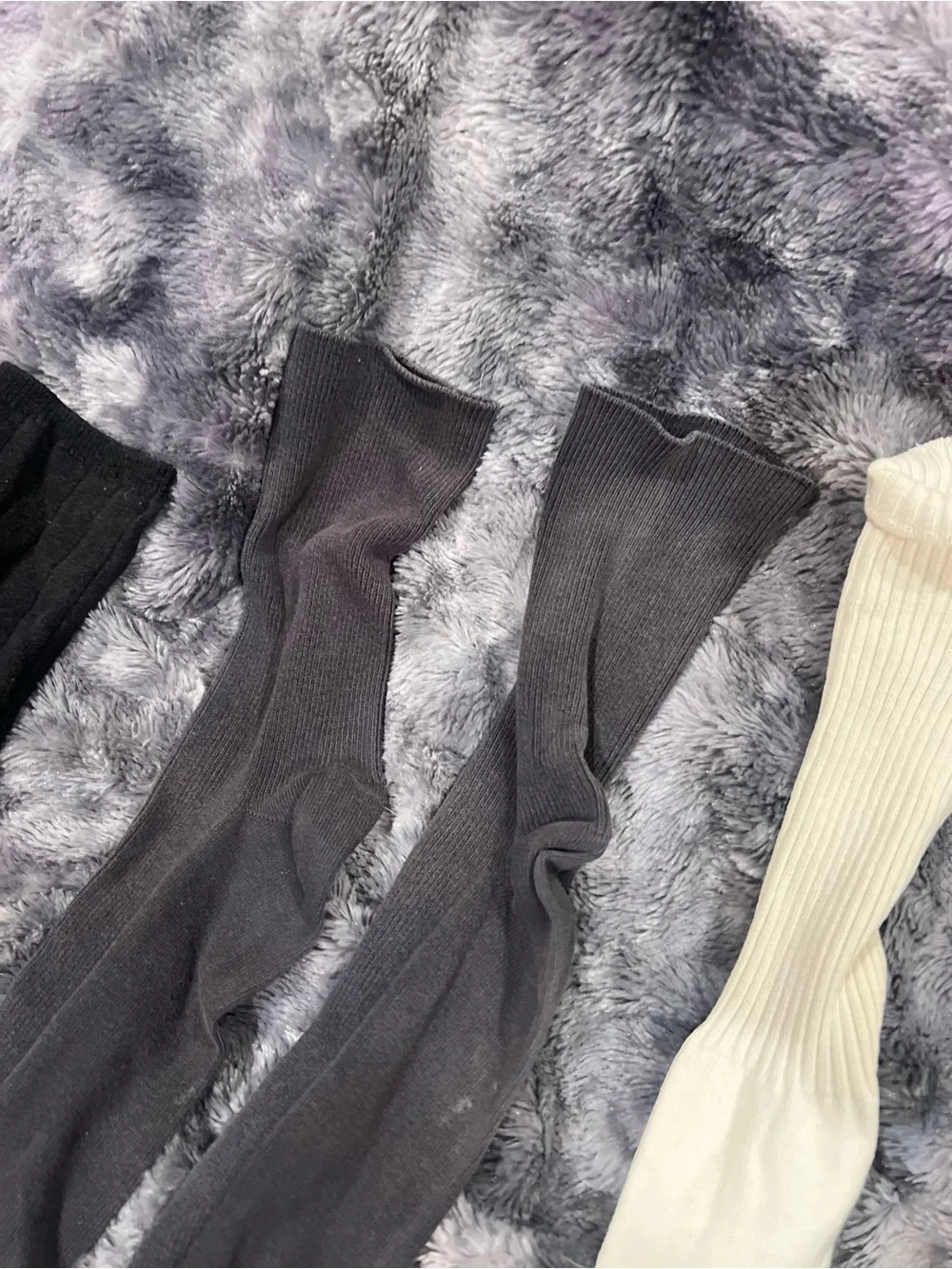 Petite women’s Ribbed Crew Socks - Black & White